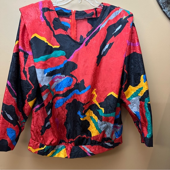 Women’s vintage red blouse with shoulder pads - Picture 2 of 4